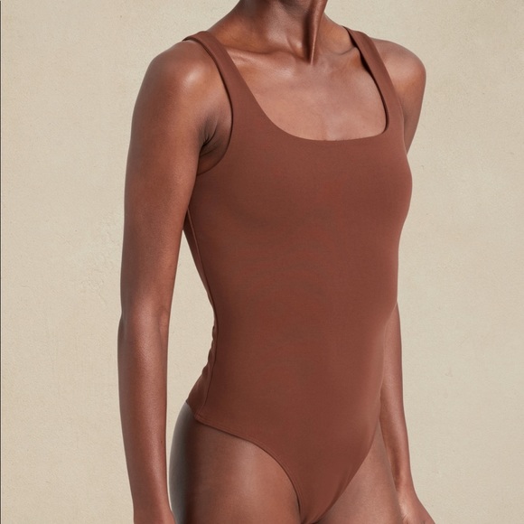 Banana Republic Scoop Neck Thong Bodysuit - Picture 2 of 6